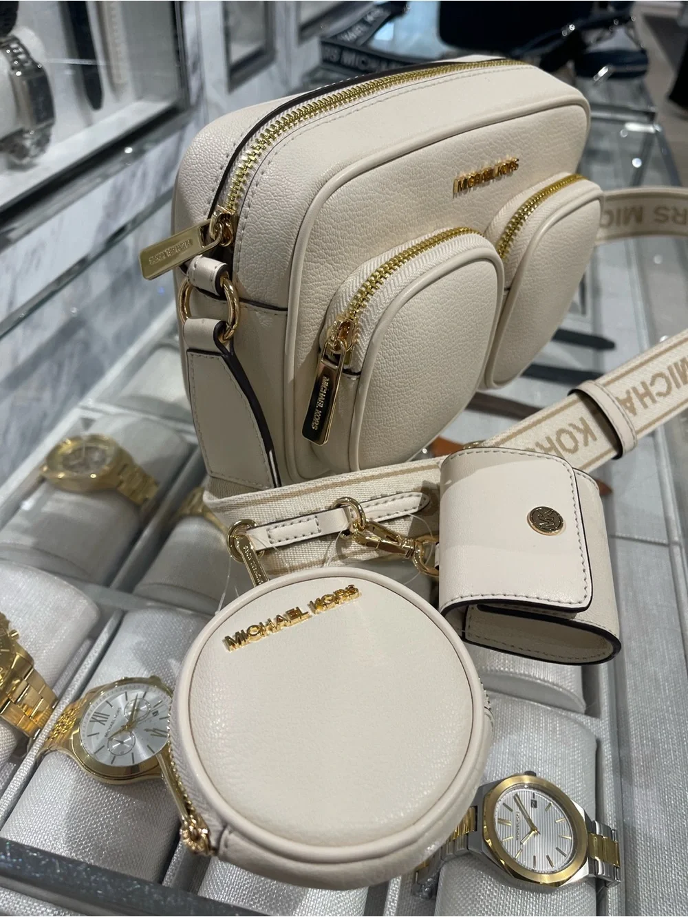 Michael Kors JST Md Pocket Leather Messenger XBody With Attachments Crossbody